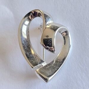 Monet heart brooch pin silver tone valentines day open outline stylized